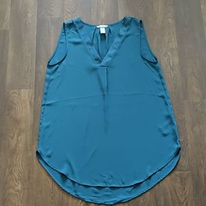 H&M sleeveless blouse
